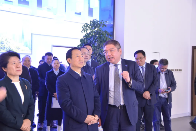 奋进新征程丨湖南省委书记许达哲一行莅临Z6.COM-尊龙集团环境长沙基地调研考察